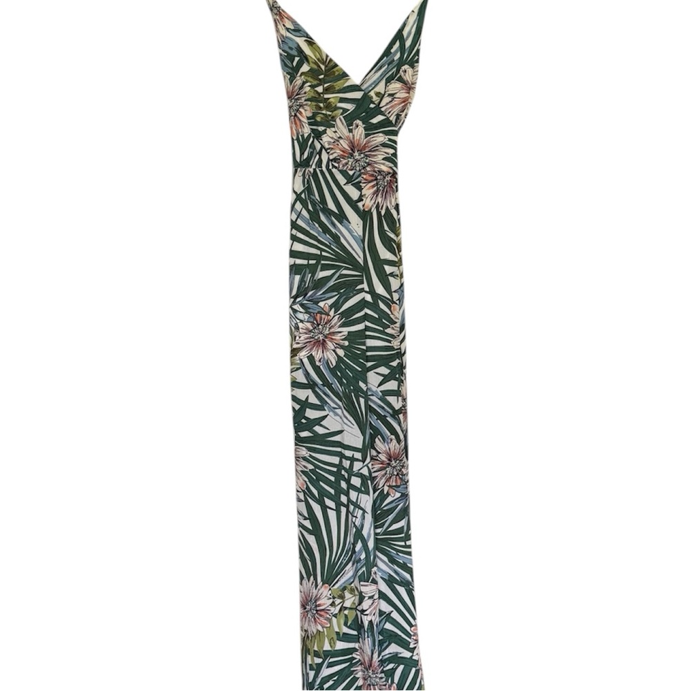 Chic Green and White Jumpsuit for Effortless Style